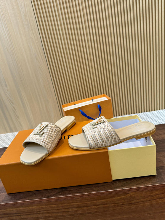 LV mare beige