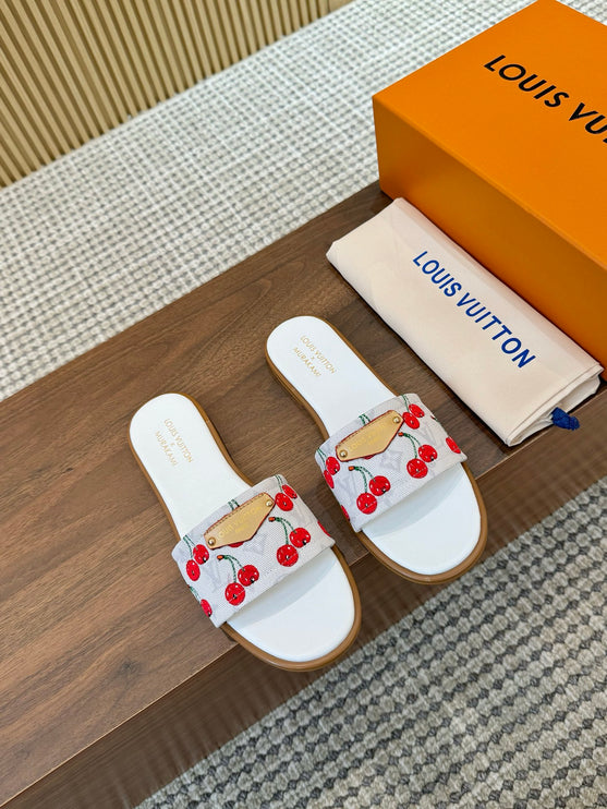 LV MT Cherry blanche